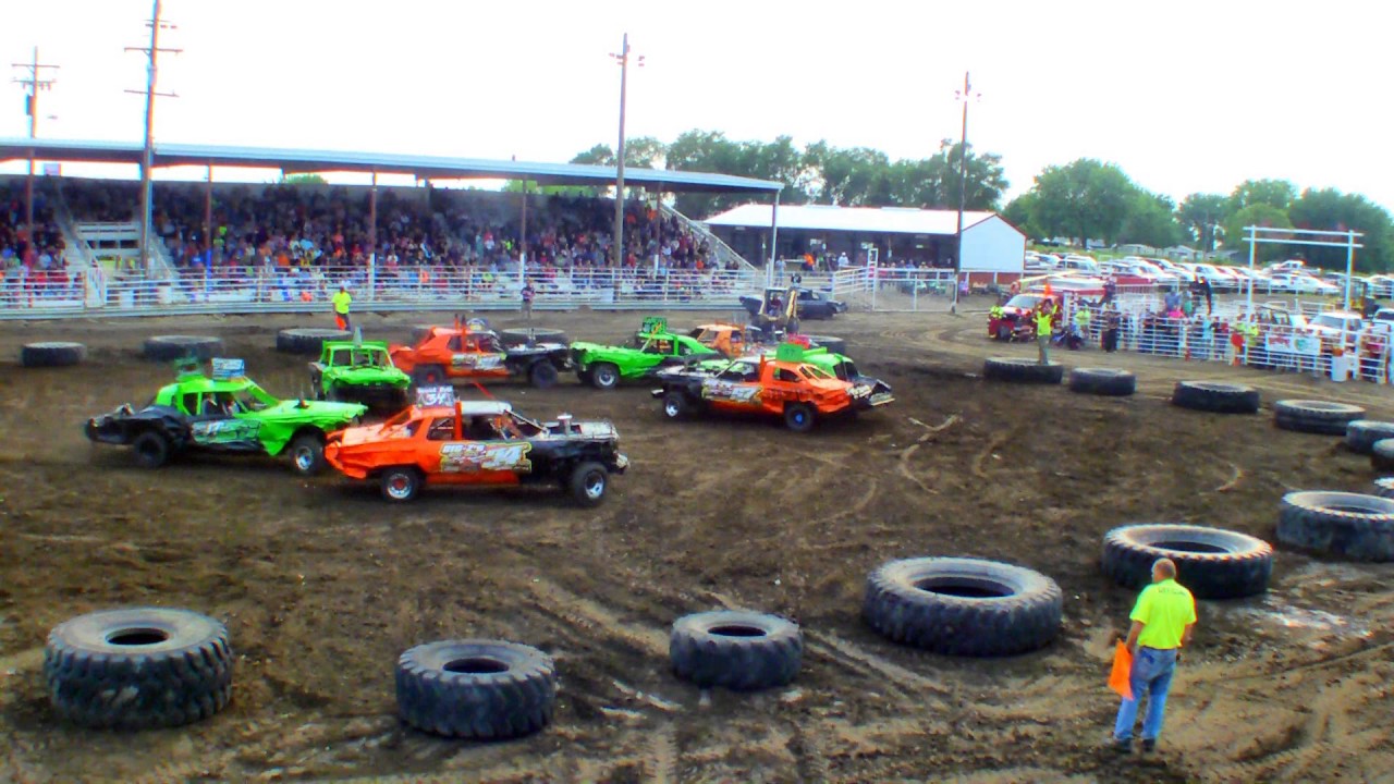 2017 Mobridge Demolition Derby Heat 3 YouTube