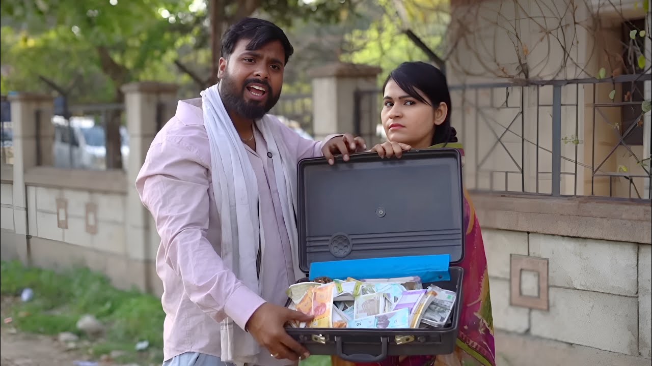 Desi Hu Gareeb Nahi | किसान पति पत्नी को समझा गवार | साइकल वाला करोड़पति | Roshan Tripathi 