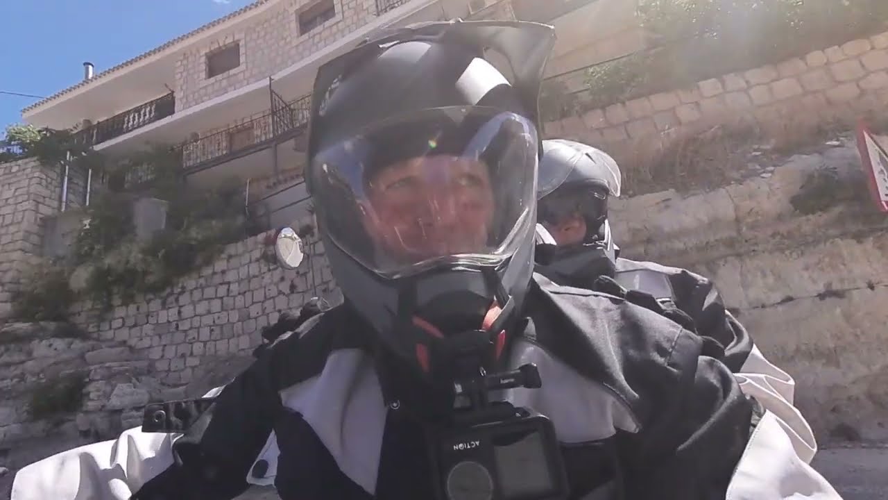 Voge DS900X продолжает ошеломлять, первый день тура по Куэнке