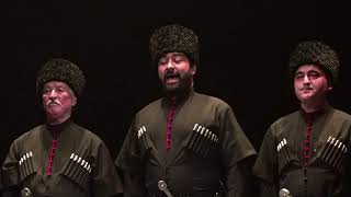 Красивая Чеченская песня-Осетинский мужской хор. \