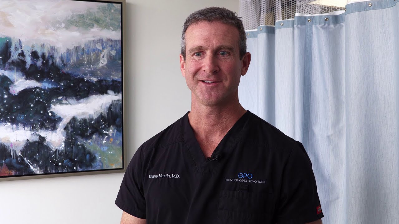 Dr Shane Martin, MD Orthopedic Surgeon, specializes in robotic hip
