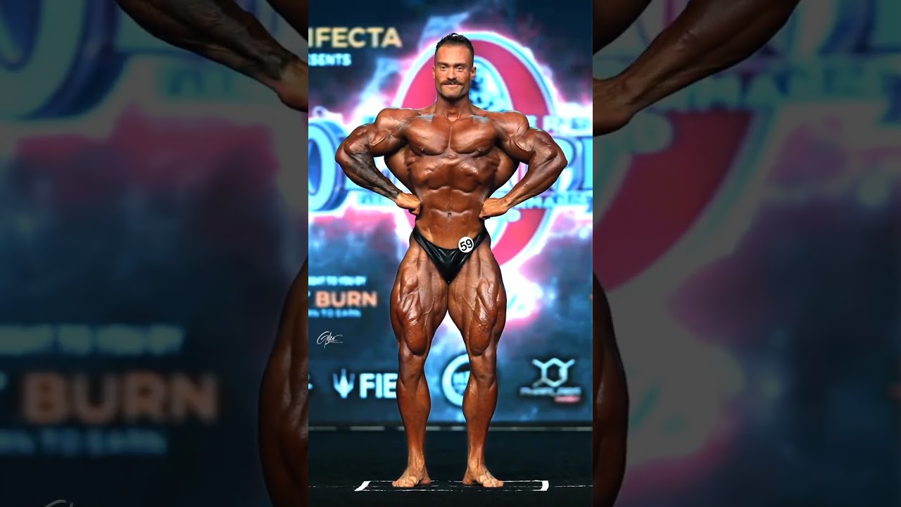 cbum posing 🤯😱 #shorts #fitness #viral #bodybuilding #cbum