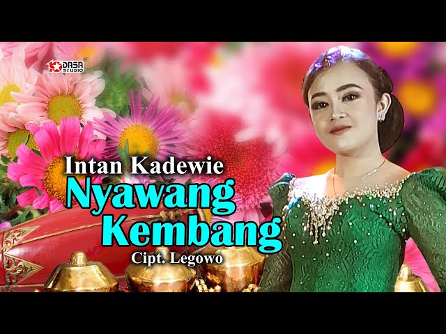 INTAN KADEWIE # NYAWANG KEMBANG ( Official Music Video ) #dasastudio class=