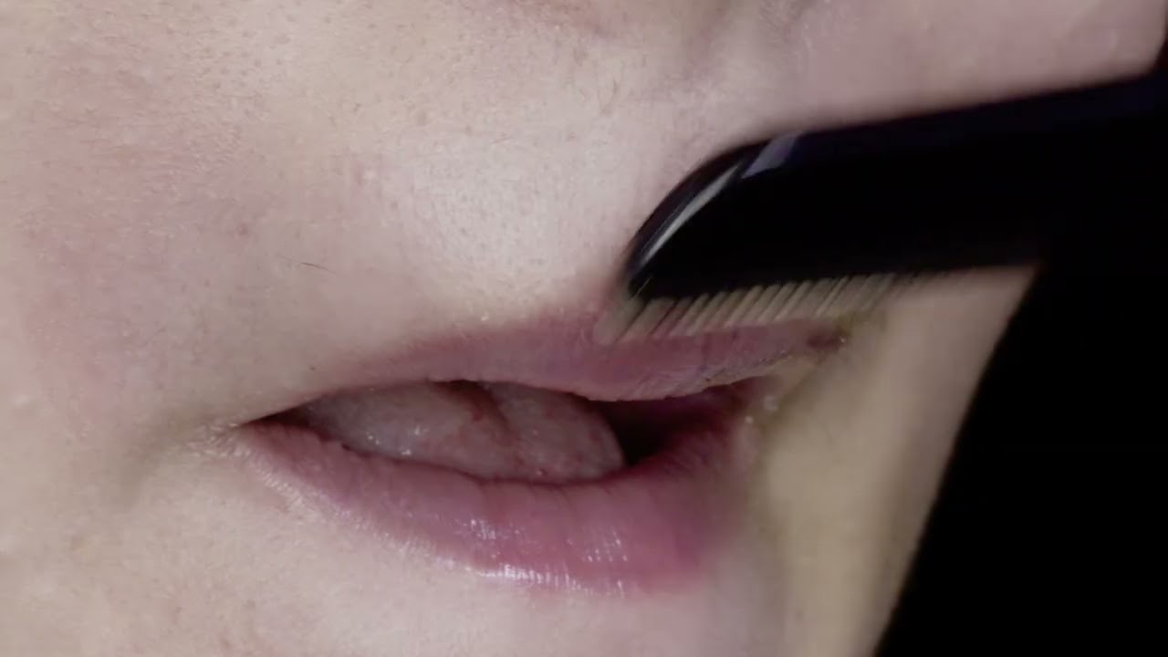 Hollywood Browzer Dermaplaner Upper Lip Peach Fuzz