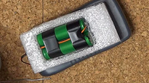 DIY Volt/Multi meter hack: Replace 9V battery with a couple of 18650 Li-ion