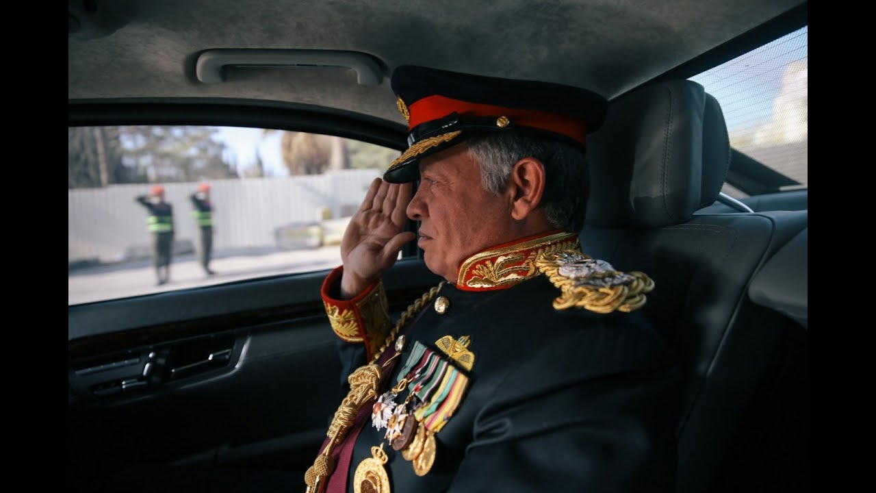 لقطات خاصة لجلالة الملك يوم خطاب العرش السامي - تشرين الثاني 2013