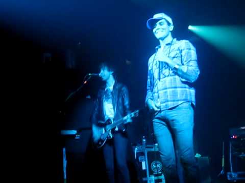 Cobra Starship - Smile For the Paparazzi (Live) - ...