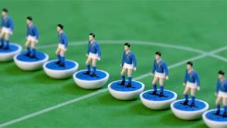 Arriva il subbuteo nella sua edizione più prestigiosa, la platinum
edition. le storiche miniature heavy weight dipinte a mano, campo,
tabellone, tim...