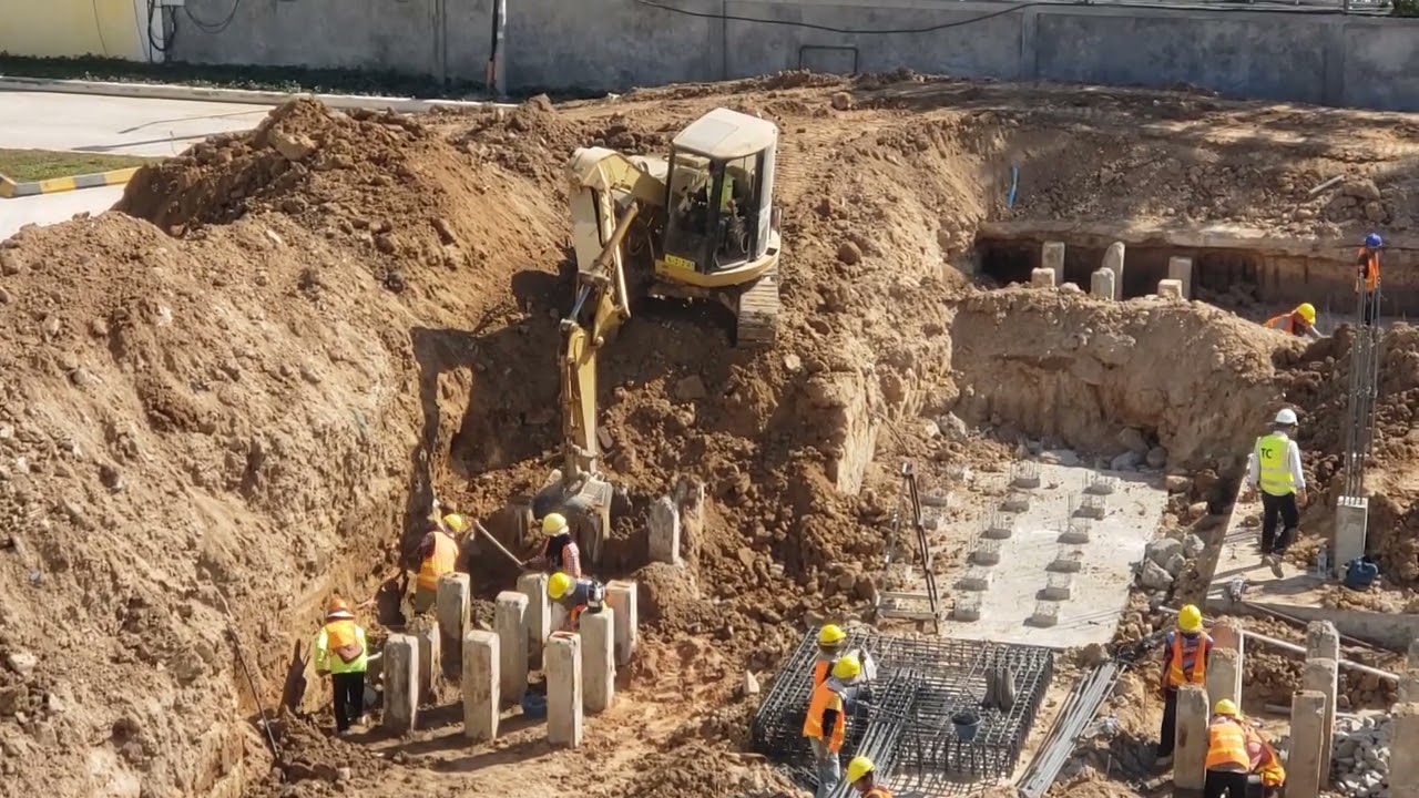 Digging and crushing soil to make a building foundation. Ep2 #excavator