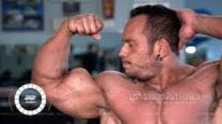 31 years old Top Muscular Bodybuilder Shawn Smith Posing flexing Workout