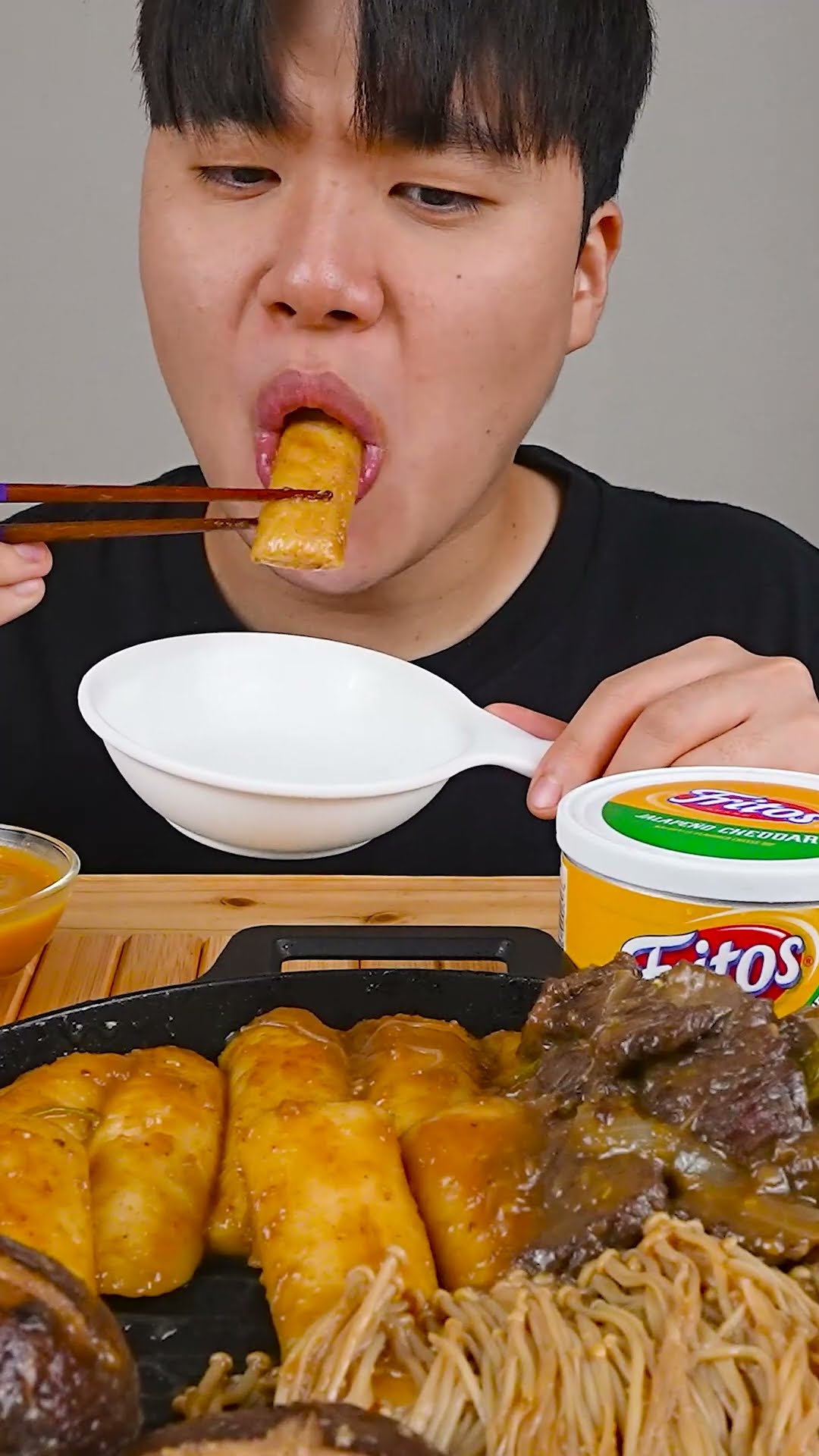 Fire noodle \u0026 Tteokbokki \u0026 Sausage ?? #shorts