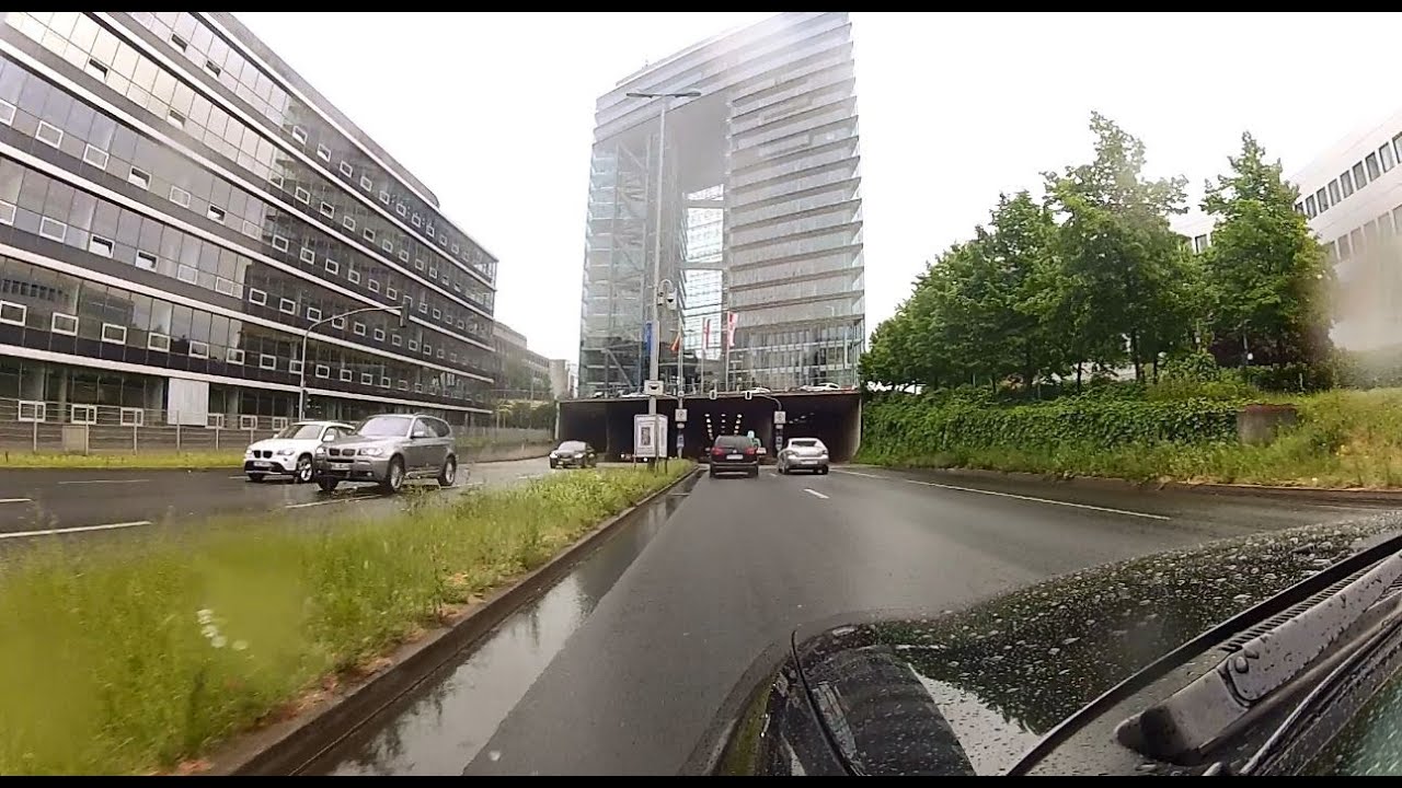 Fahrt durch Rheiufertunnel in Düsseldorf von Süd nach Norden bis Kaiserstraße