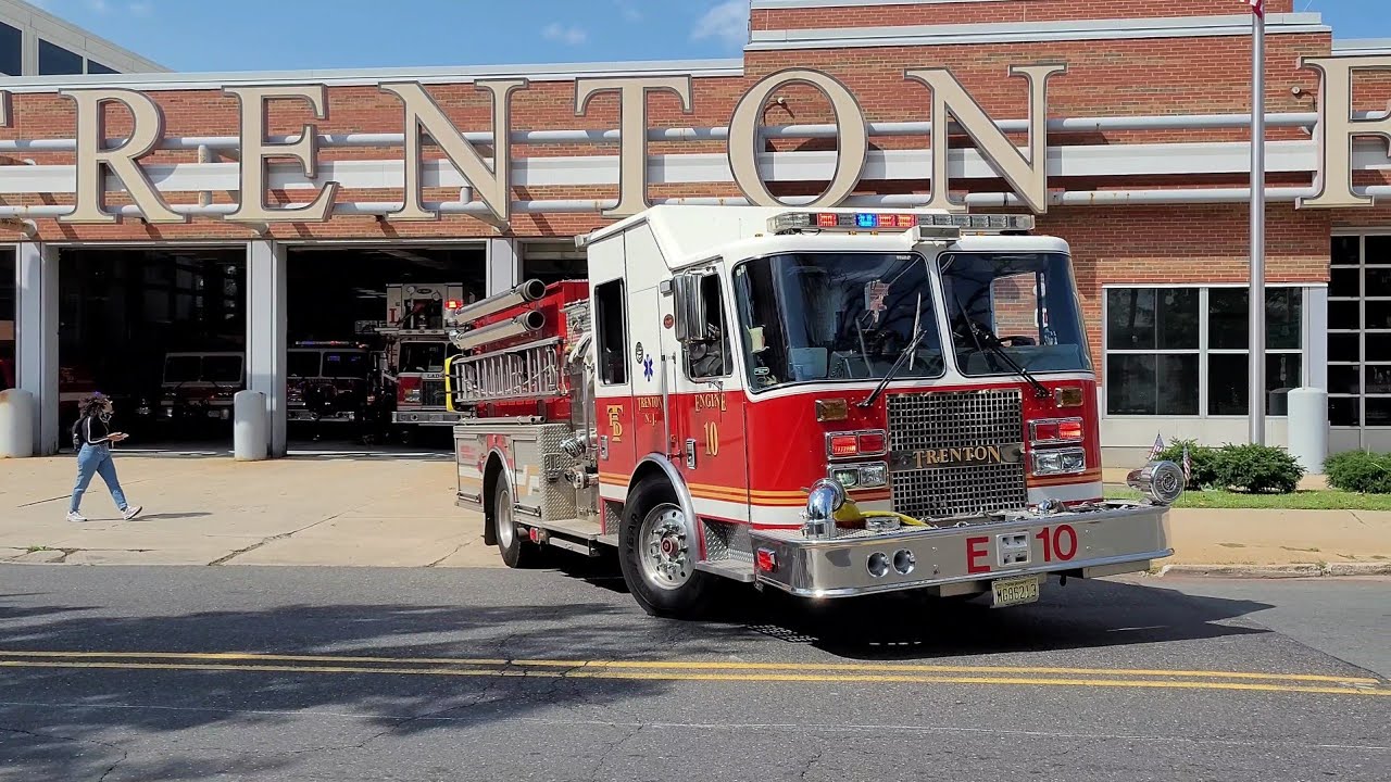 TFD Engine 10 and South Battalion Responding - YouTube