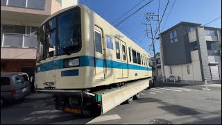 小田急8000形8055F×4新宿方クハ8055 廃車に伴う陸送搬出