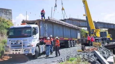 VEC: Don Rv Rail Bridge Replacement Time-lapse