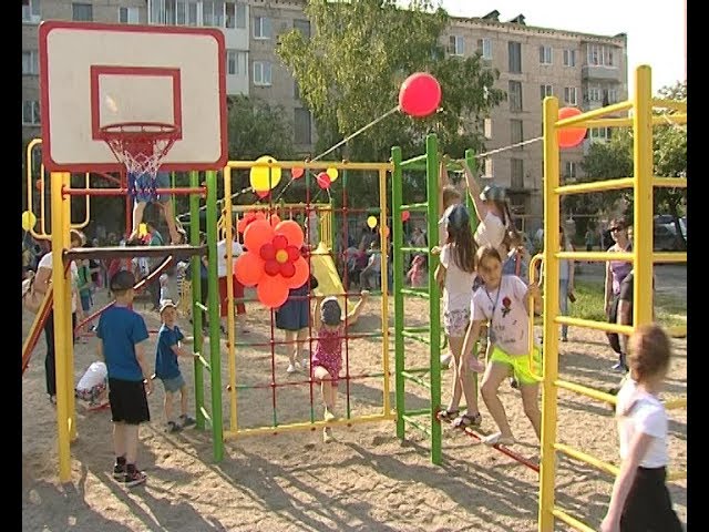 По традиции металлурги продолжают дарить подарки в преддверии своего профессионального праздника