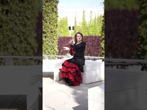 Видео: Tangos de Granada. Baile Victoria Mulchakova.