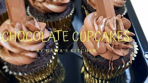 Easy chocolate cupcakes with chocolate buttercream frosting