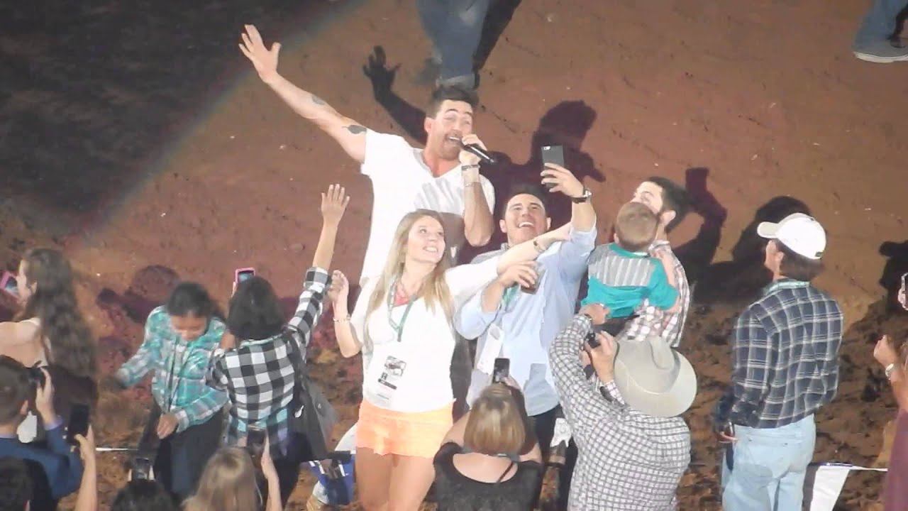 Is this REAL LIFE? Jake Owen || Rodeo Houston