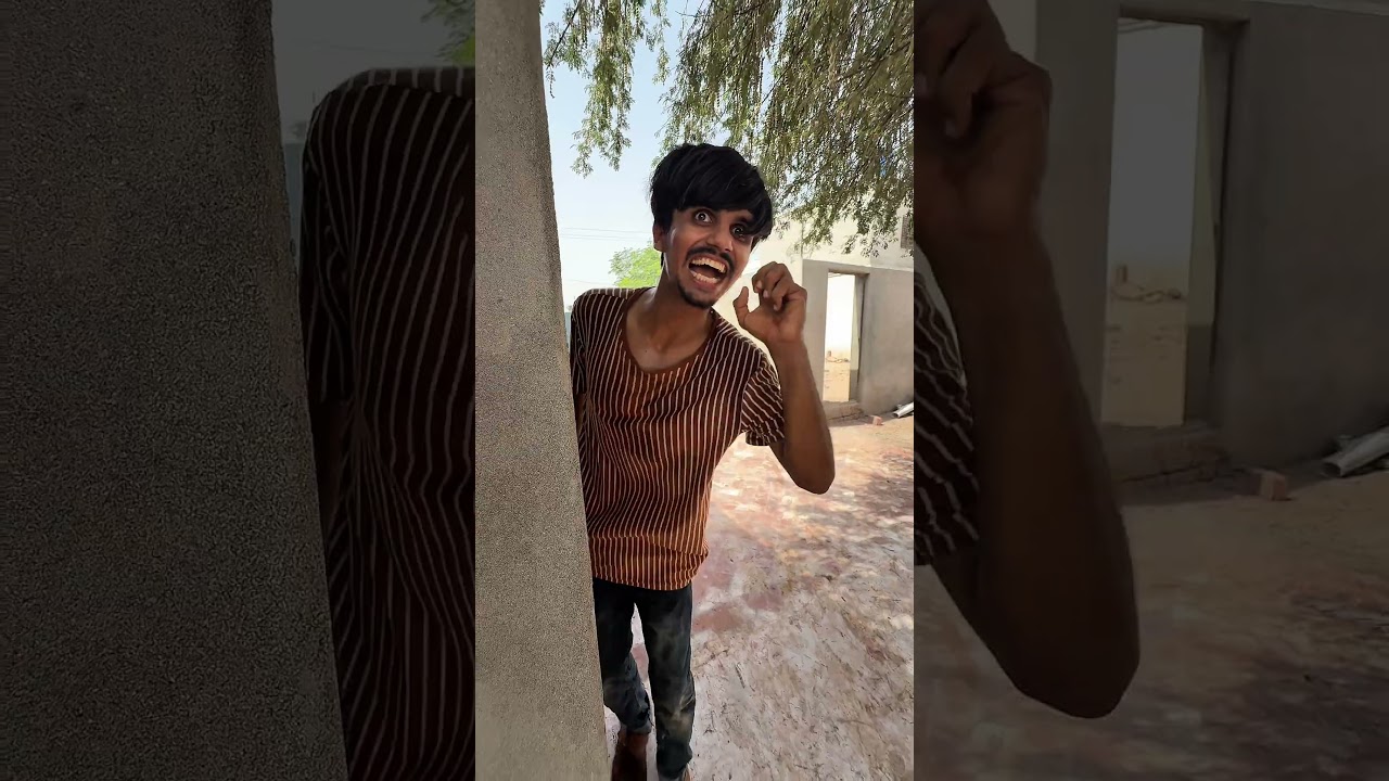 This man behaved badly with the Komodo dragon