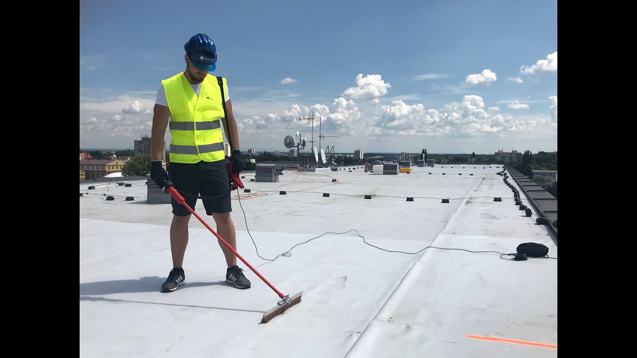 Jiskrová zkouška | Lokalizace netěsností hydroizolace ploché střechy