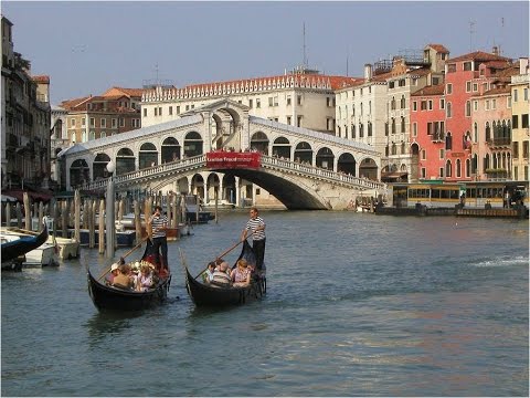 Video: Parhaat Matkustuspaikat Italiassa, Mukaan Lukien Rooma, Firenze Ja Amalfin Rannikon Alueet