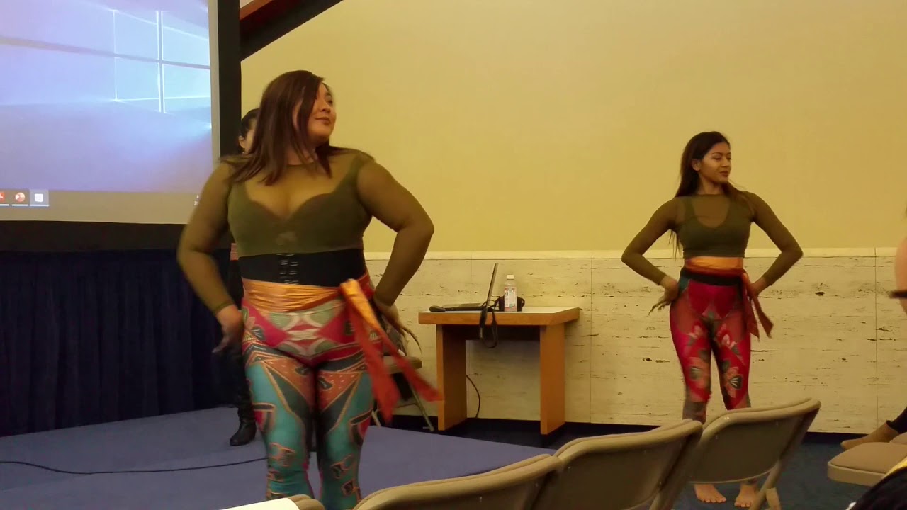Han Han Rapper Filipino Canadian rapper Han Han singing “Babae” (2019) - YouTube