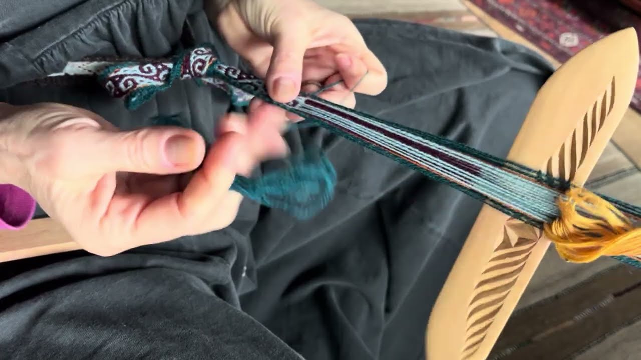 Weaving jakaku sisan