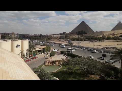 บรรยากาศหน้าโรงแรม#le meridien pyramid ตรงข้ามกับมหาพีรามิด
