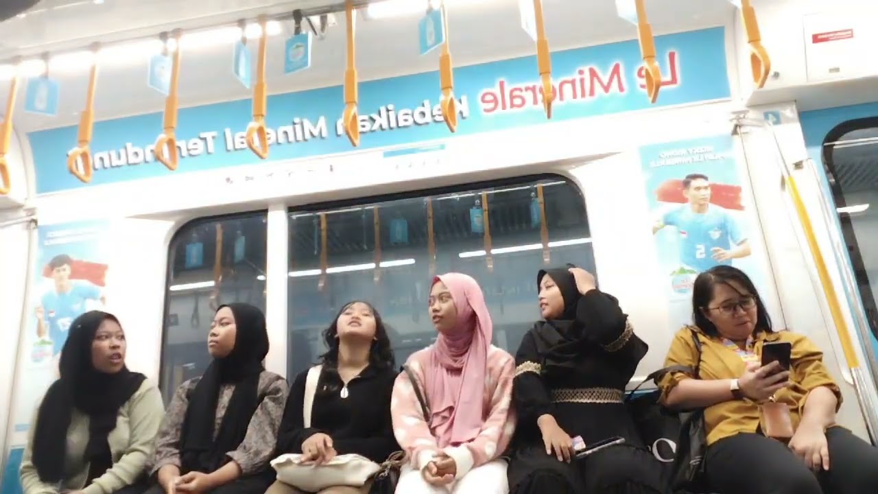Flashback‼️bikin video di KRL ala ala with my highschool friends😭❤️