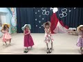 Танец девочек на День матери