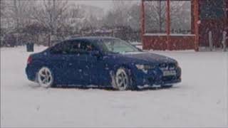 Longford On Ice : Who let the cars out :P