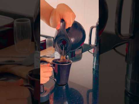 오후 간식타임 #asmr #prejuntoequeijo #sanduiche #샌드위치 #브라질 #생활 #해외생활 #riogrande #cassino #café #커피타임