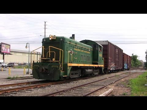 Reading and Northern 803 at Temple with M3 Horn