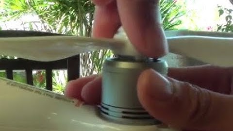DJI Phantom 4 Drone: How to Install / Remove Propeller