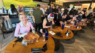 Download Lagu Prijs van $ 3750 Tomahawk Steak Eating Contest bij Niku X in Los Angeles, CA MP3