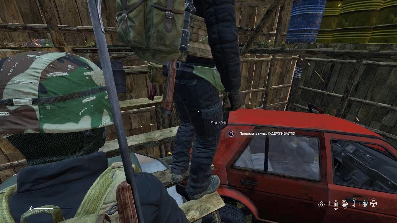 Крутит замок лежа... - YouTube