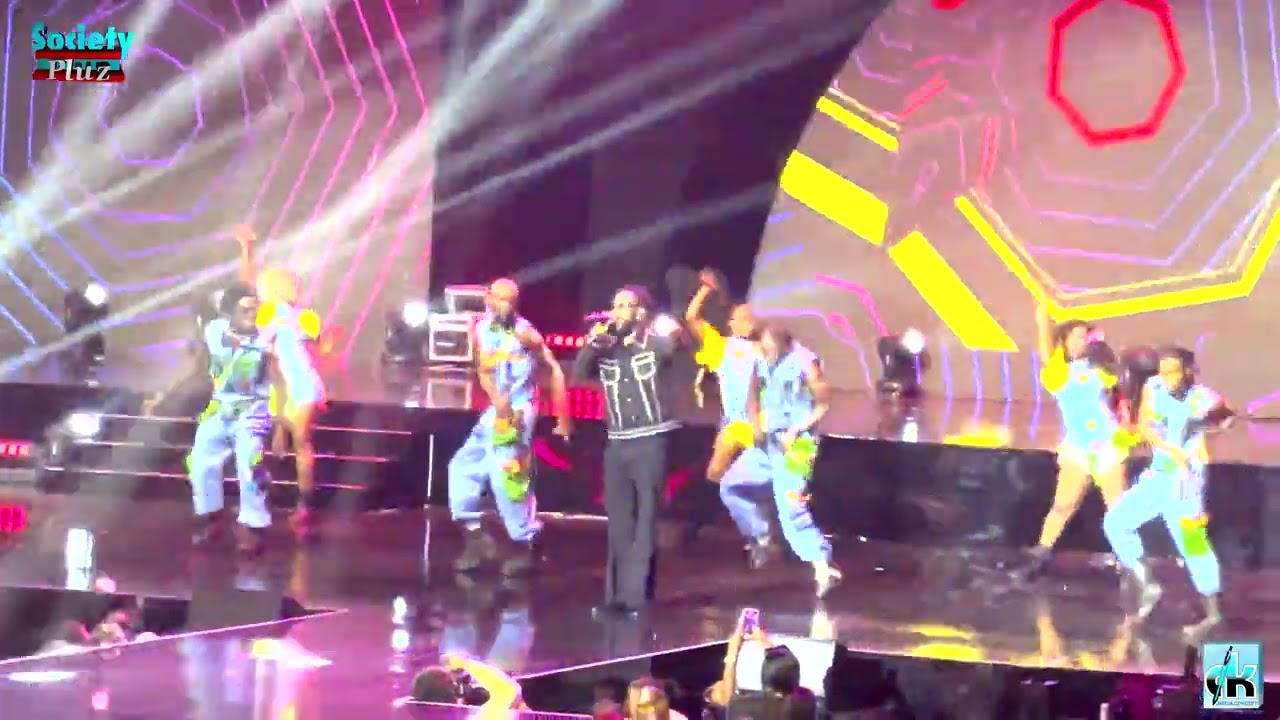 PATORANKING GAVE A BEAUTIFUL PERFORMANCE AT AFRIMA 9TH EDITION HELD AT EKO HOTEL