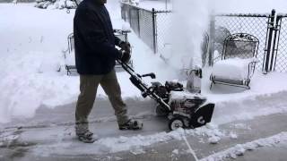 Briggs and Stratton 922EXD in 12+ inches of snow