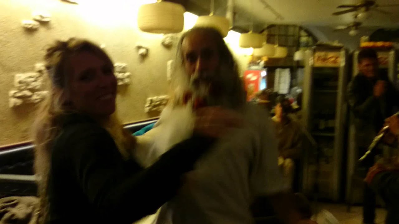 Eder, Ninie Fleur and friends music dance and flowers on the hair