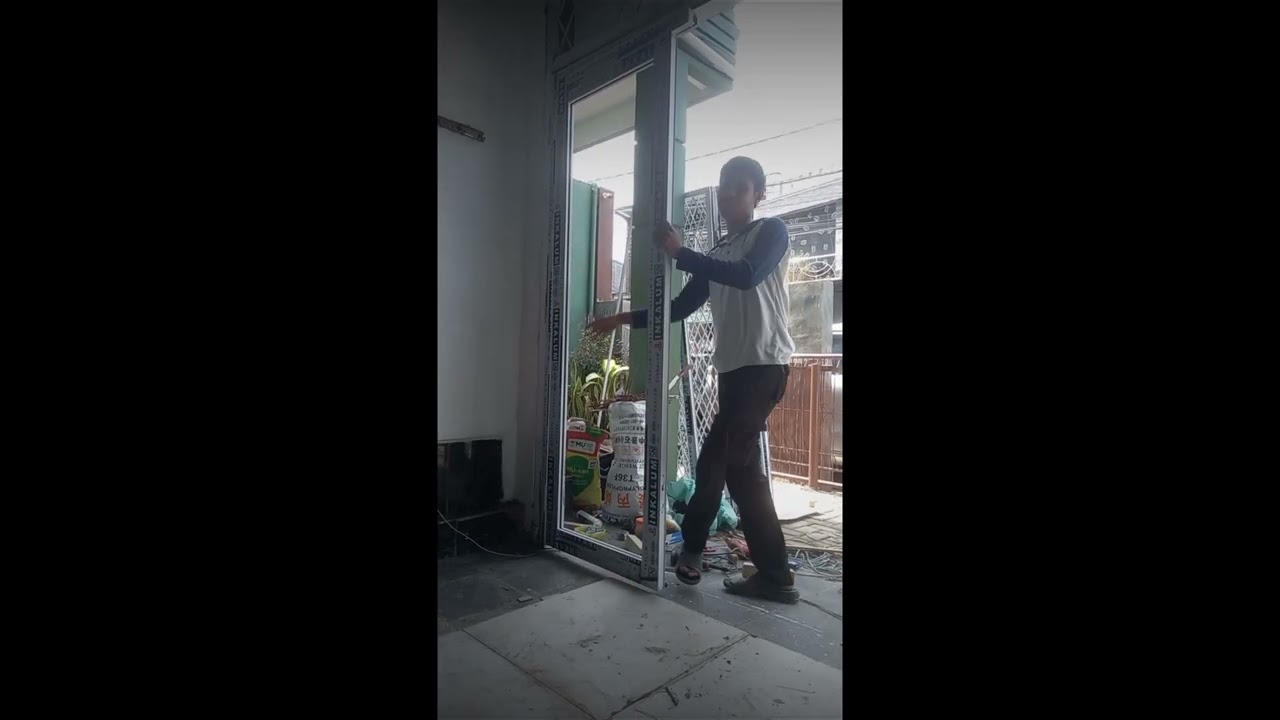 Pintu sliding swing aluminium