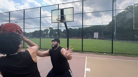 1v1 Vs 5 Star Football Player! (DOWN TO THE WIRE)