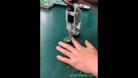 Handheld automatic screw locking machine