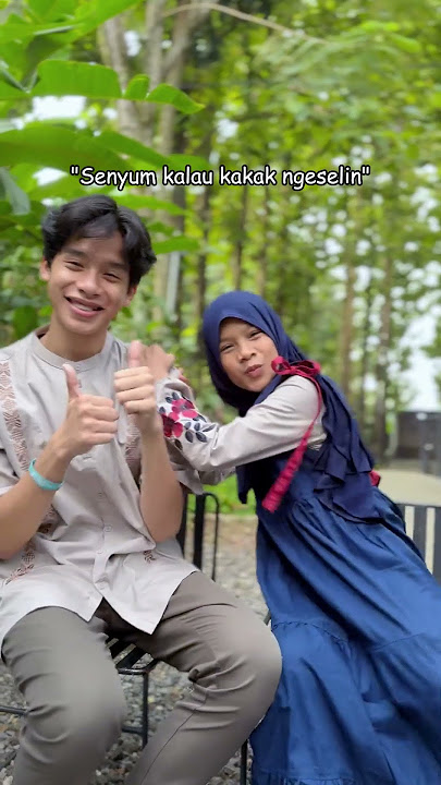 Don't smile here #arinagafamily #siblings