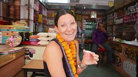 DAILY LIFE ONBOARD INDIA'S BEST TRAIN (Maharajas' ...