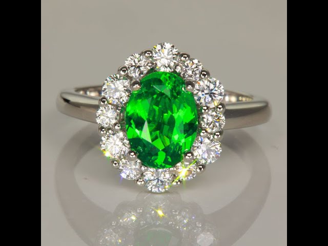 Stunning Tsavorite Cabochon Ring