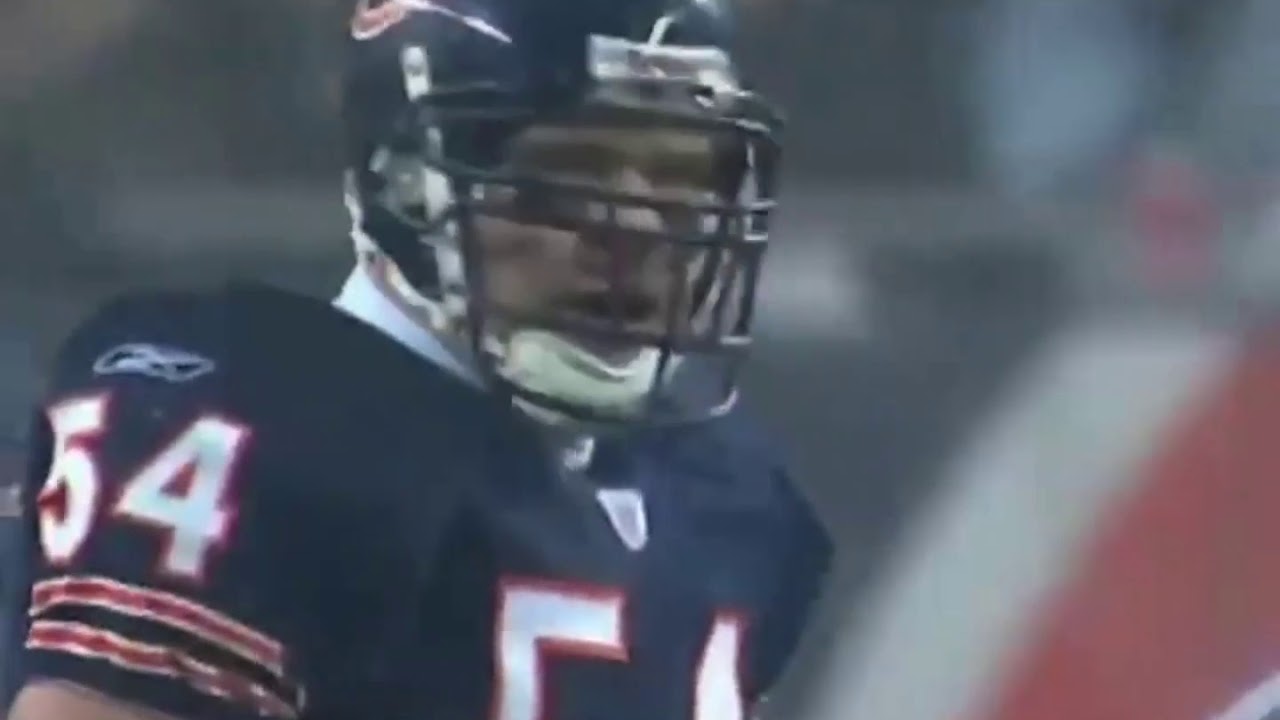 Brian Urlacher with a Big hit on WR Marques Colston
