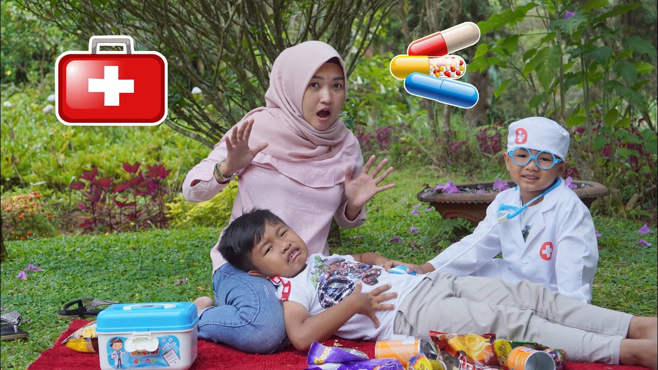 PIKNIK KE TAMAN Dan Main Dokter Dokteran _ Drama Anak | Davino Vlog