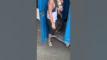 Dia Mengunci Orang di Dalam WC, Tapi Justru Kena Batunya