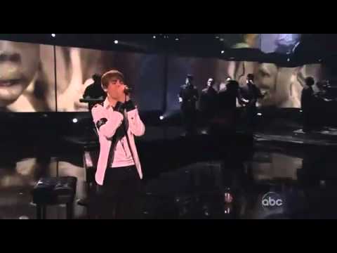 justin-bieber-performing-pray-at-the-2010-american-music-awards-(with-mp3-download)